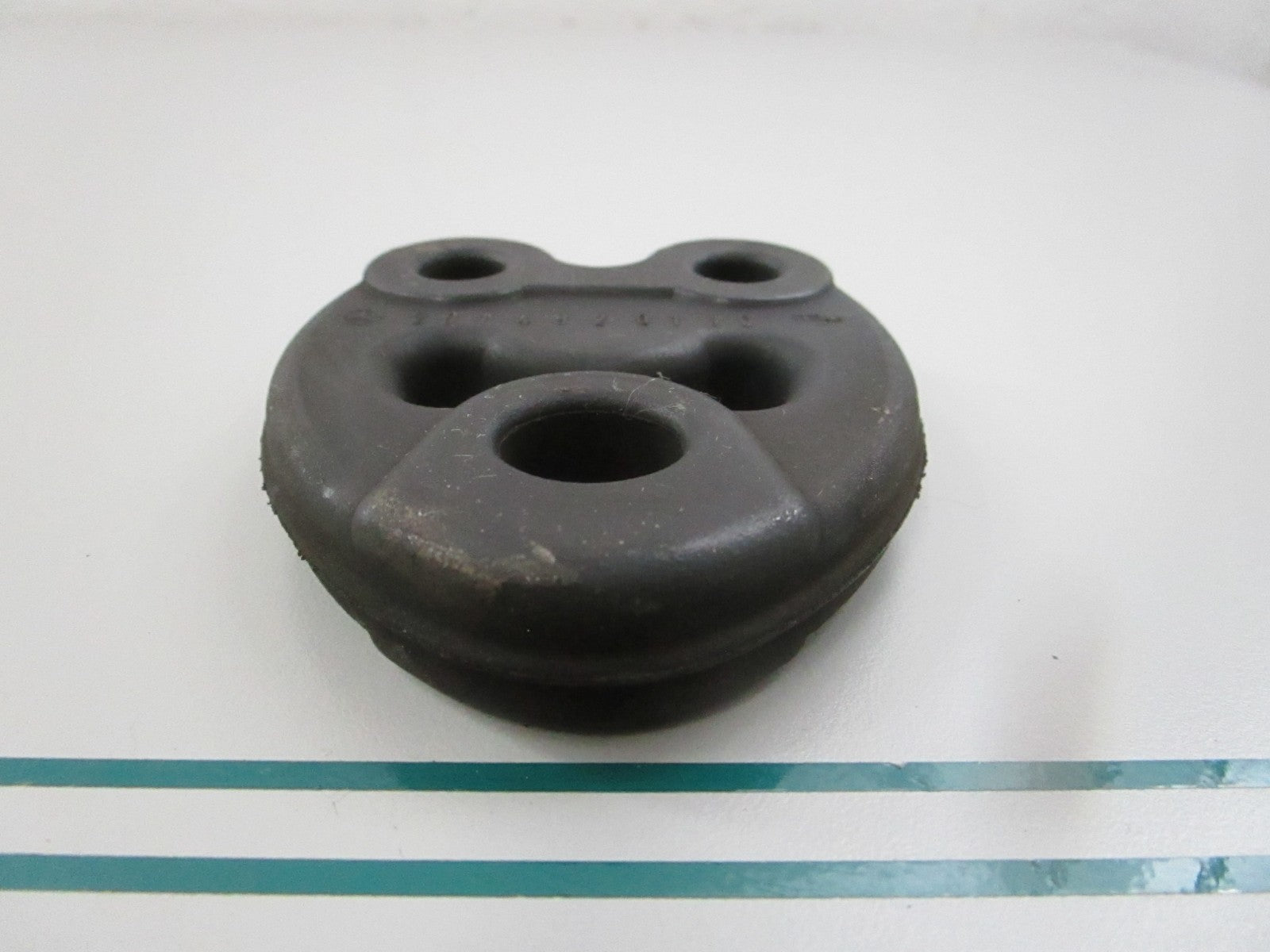 NEW OEM 2014920116 Mercedes-Benz Exhaust Hanger 0810