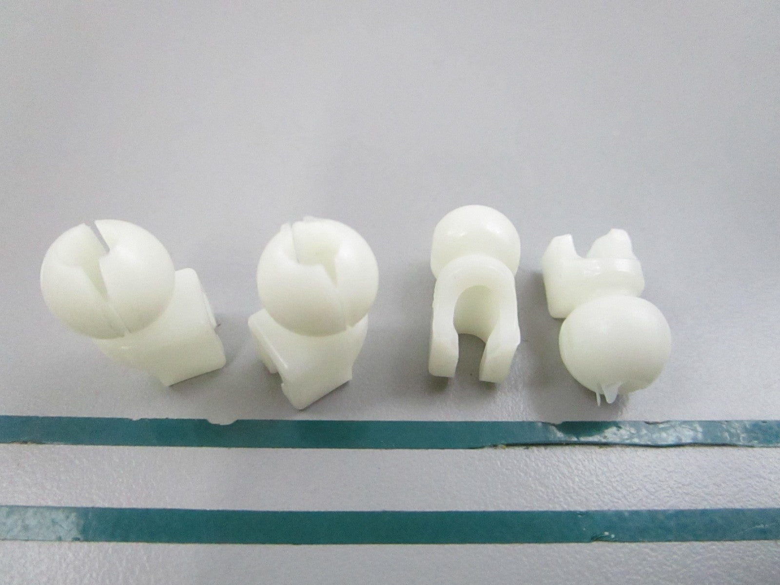 NEW OEM (LOT OF 4) 313703 0313703 OMC Johnson Evinrude Ball Socket 0810