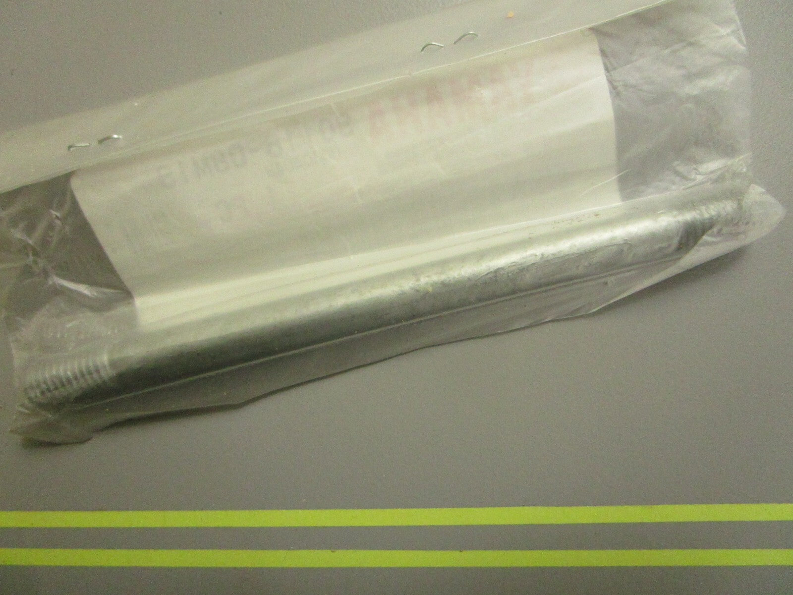 *NEW OEM* 0810 Yamaha Stud 90116-08M19