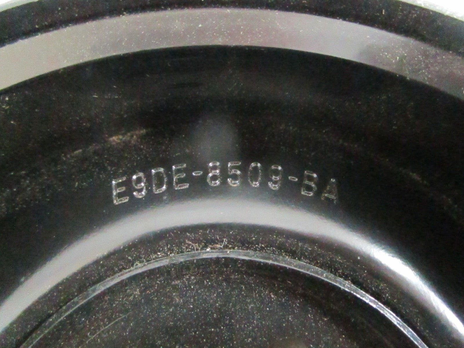 NEW OEM E9DE-8509-BA Motorcraft Ford Pulley 0820