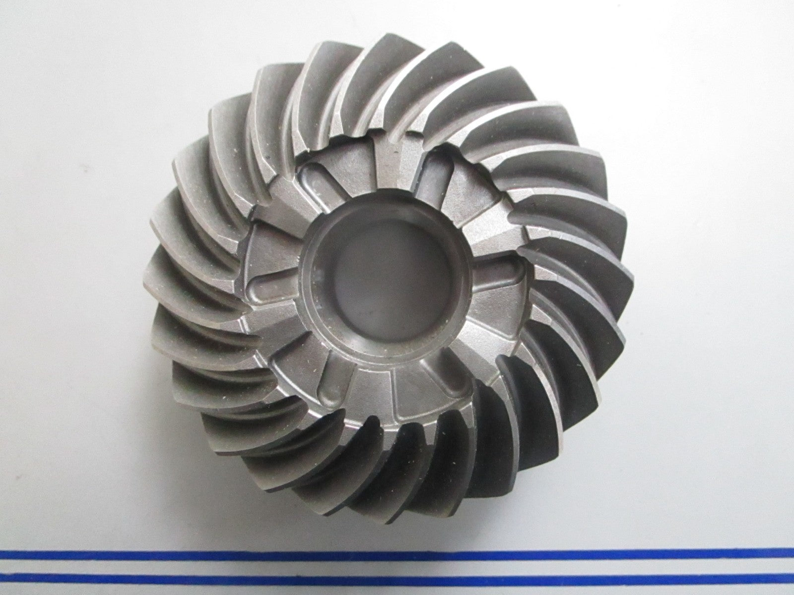 *NEW OEM* 0820 OMC Johnson Evinrude 24T Gear 347375 0347375