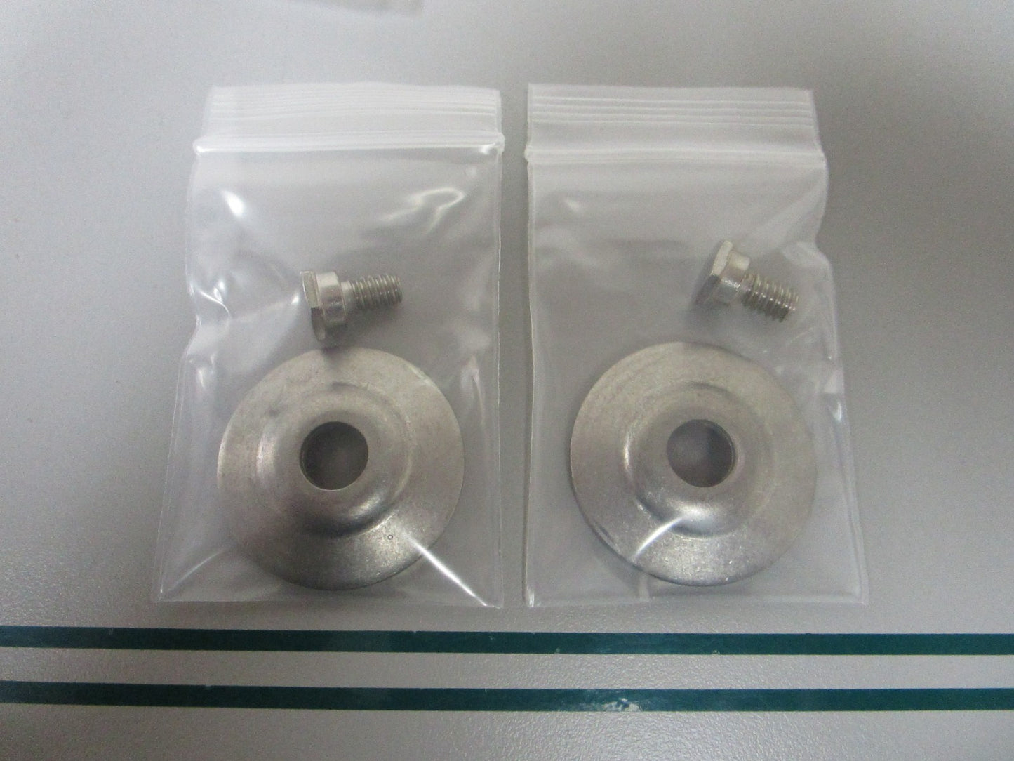 NEW OEM 434757 0434757 OMC Johnson Evinrude Plate & Screw Set 0810