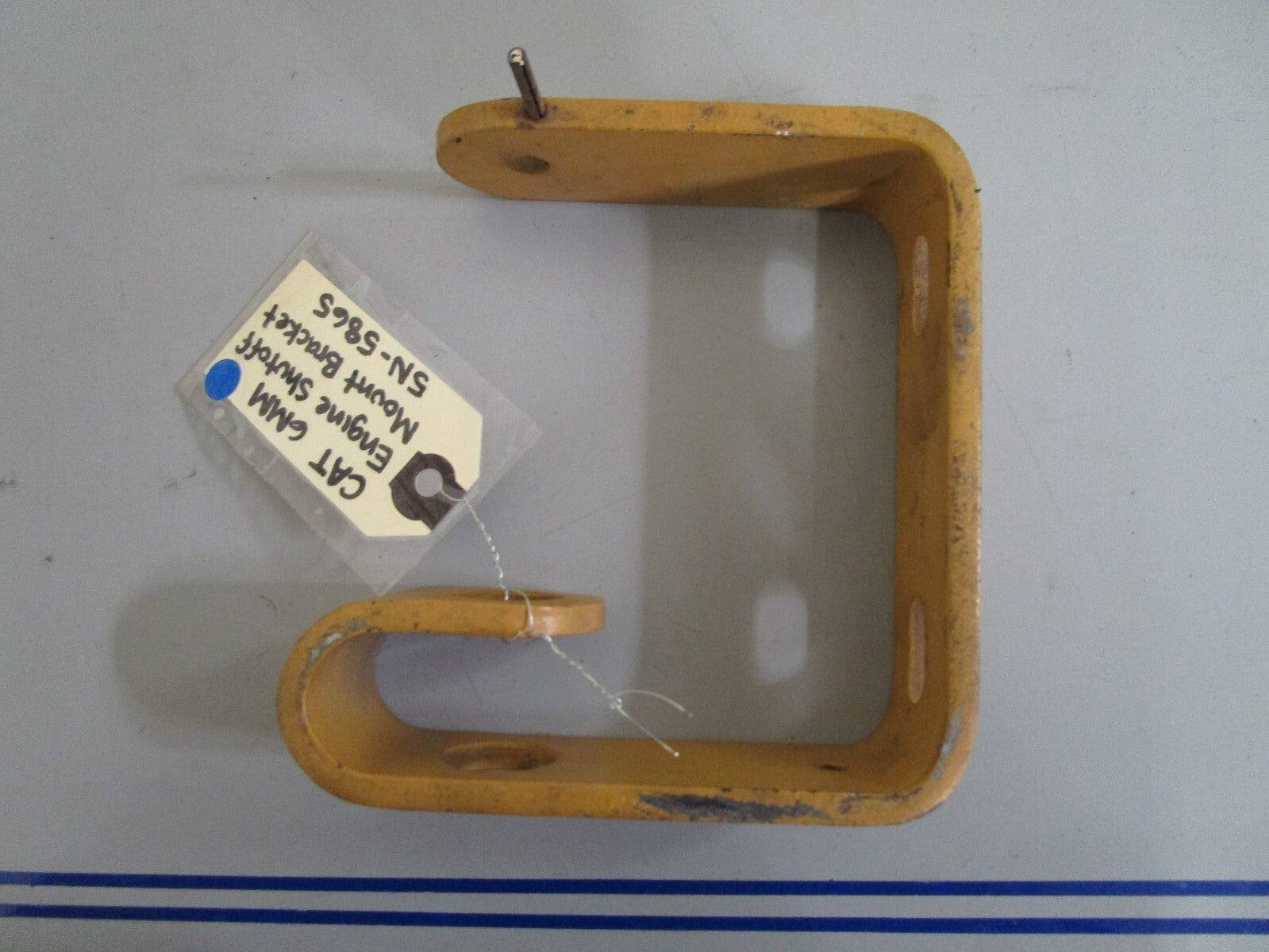 *NEW OEM* 0820 CAT 6MM Engine Shutoff Mount Bracket 5N-5865