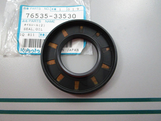 NEW OEM 76535-33530 Kubota Oil Seal 0810