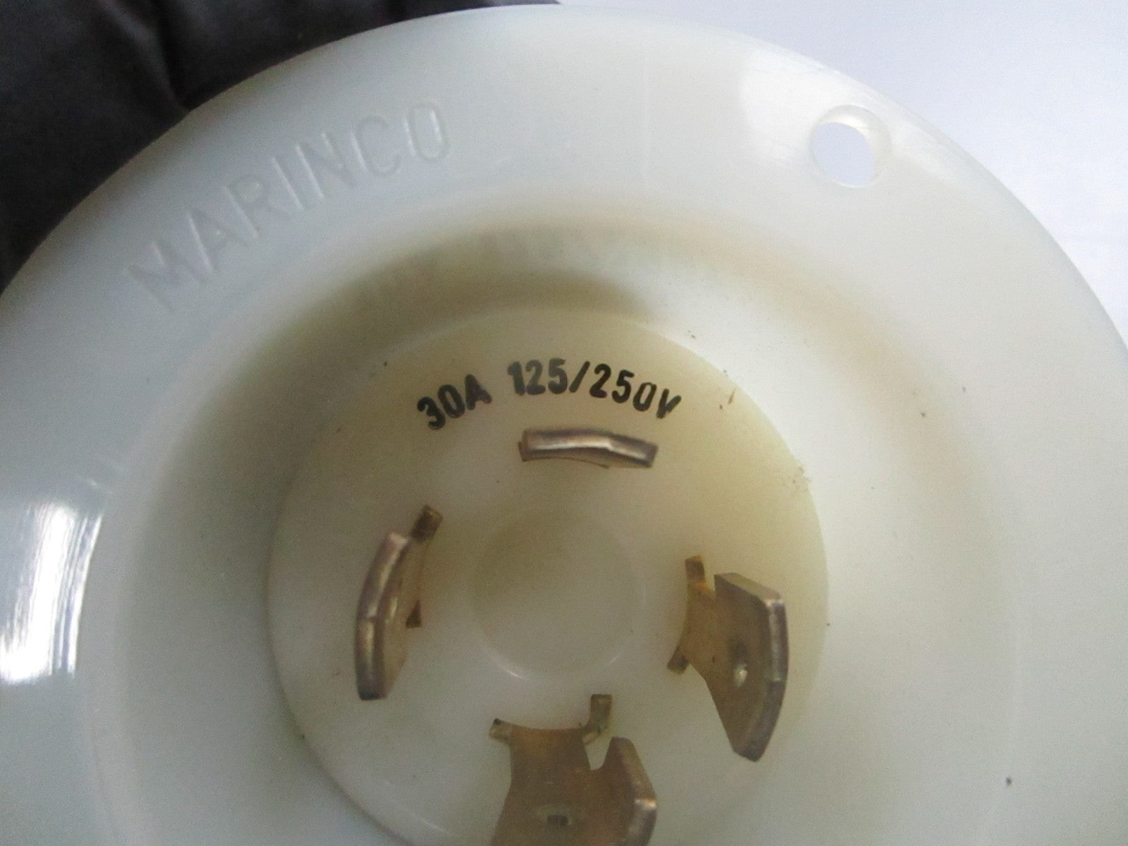 *NEW OEM* 0810 Marinco 30A 125/250V Locking Flanged Inlet 3014FT