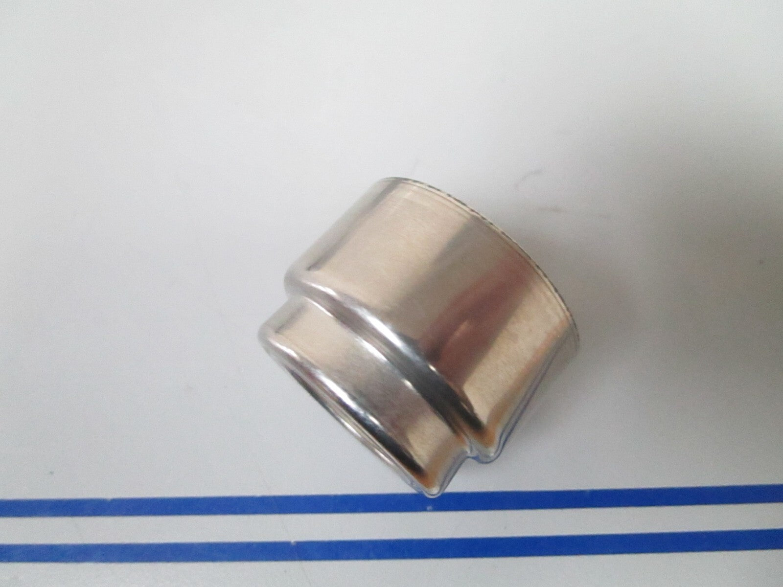 *NEW OEM* 0810 OMC Johnson Evinrude Crankshaft Sleeve 336988 0336988