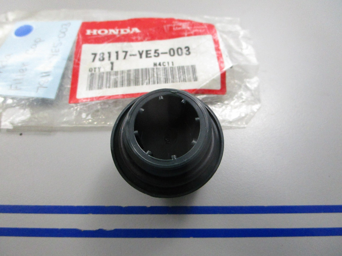 NEW OEM 78117-YF5-003 Honda Filler Cap 0810