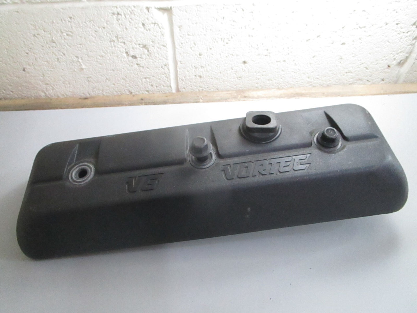 *NEW OEM* 0820 GM Rocker Arm Cover 12554257