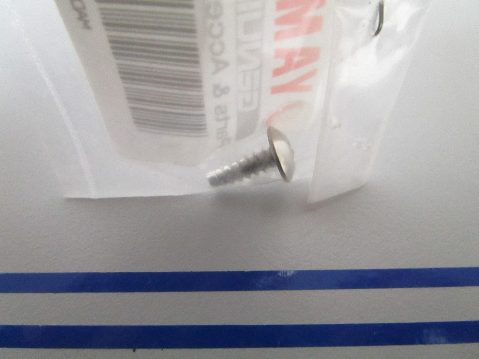 NEW OEM 97780-40012 Yamaha Tapping Screw 0810