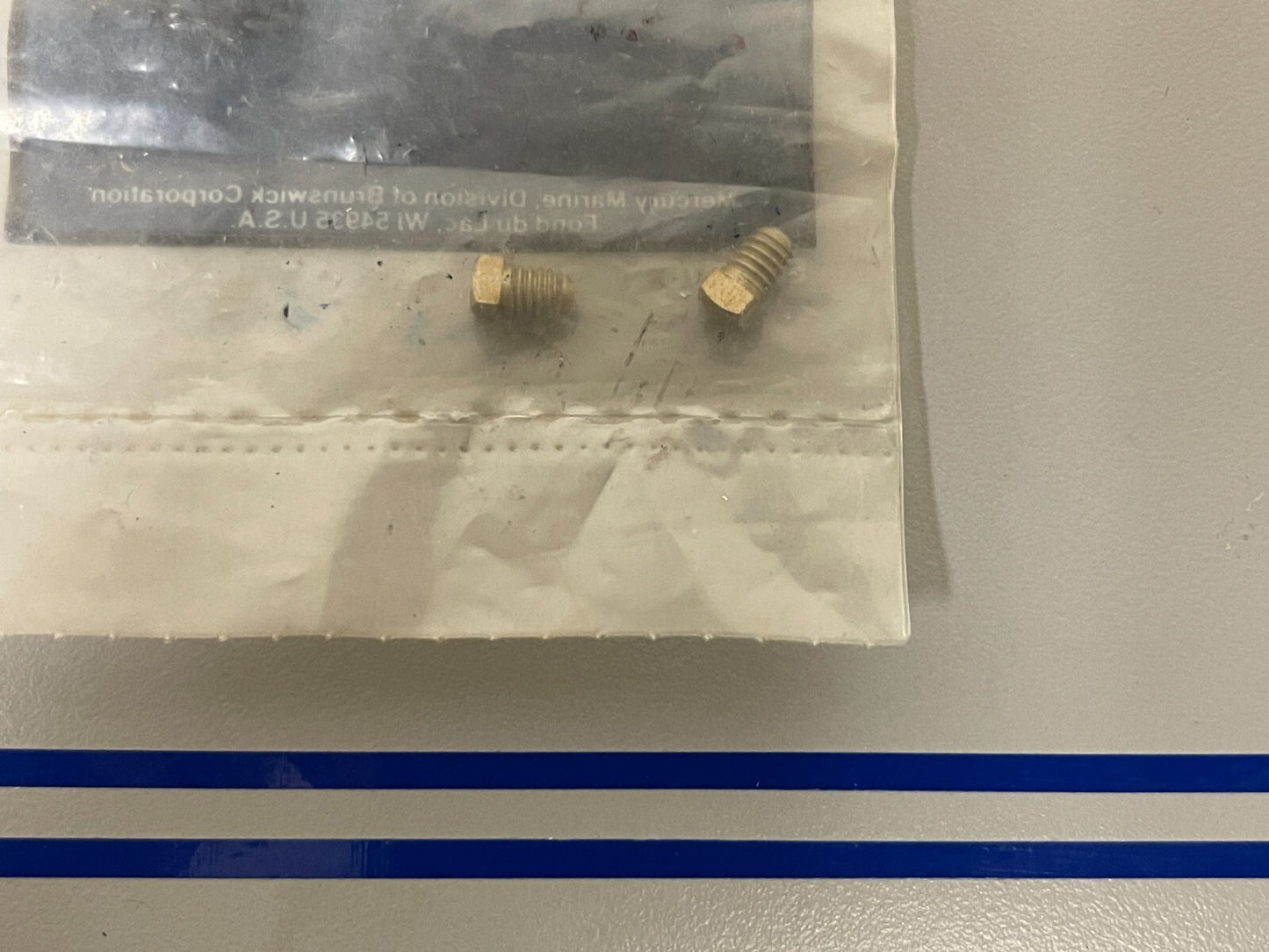 *NEW OEM* (LOT OF 2) 0810 Mercury Quicksilver Screw 10-20518