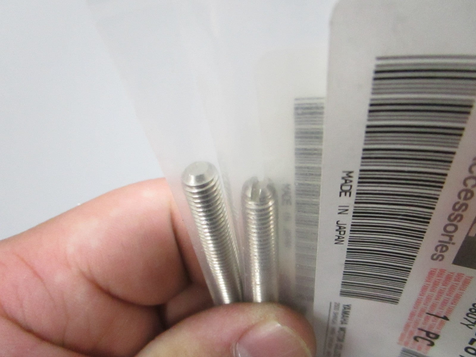 NEW OEM (LOT OF 2) 704-48281-00-00 Yamaha Screw 0810