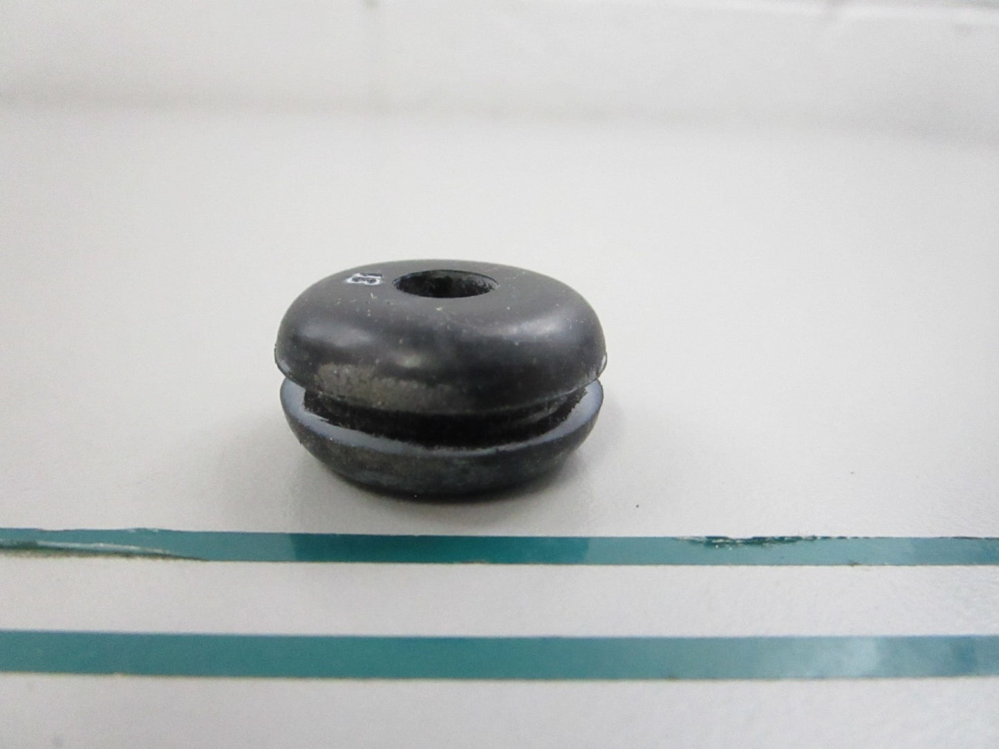 NEW OEM M141901 John Deere Grommet 0810