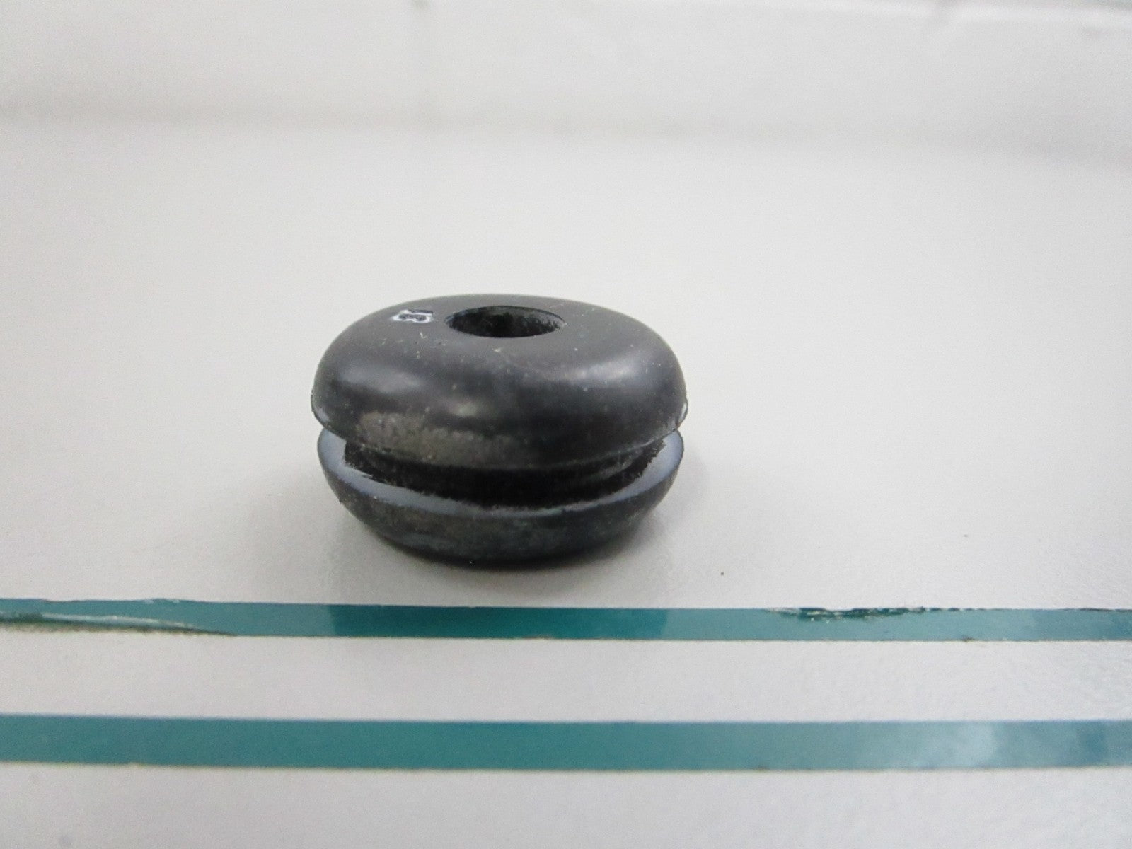 NEW OEM M141901 John Deere Grommet 0810
