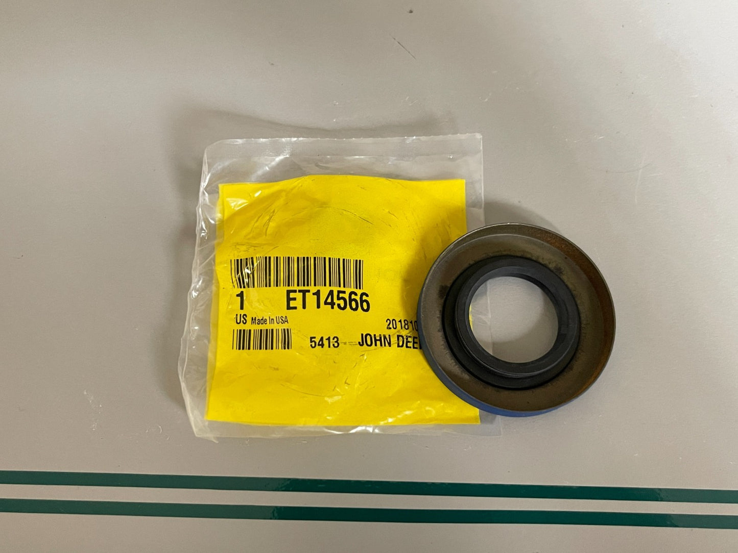 John Deere ET14566 NEW OEM Reel Seal 2500E 3215 3225 3235 7500 8500 Mower 0720