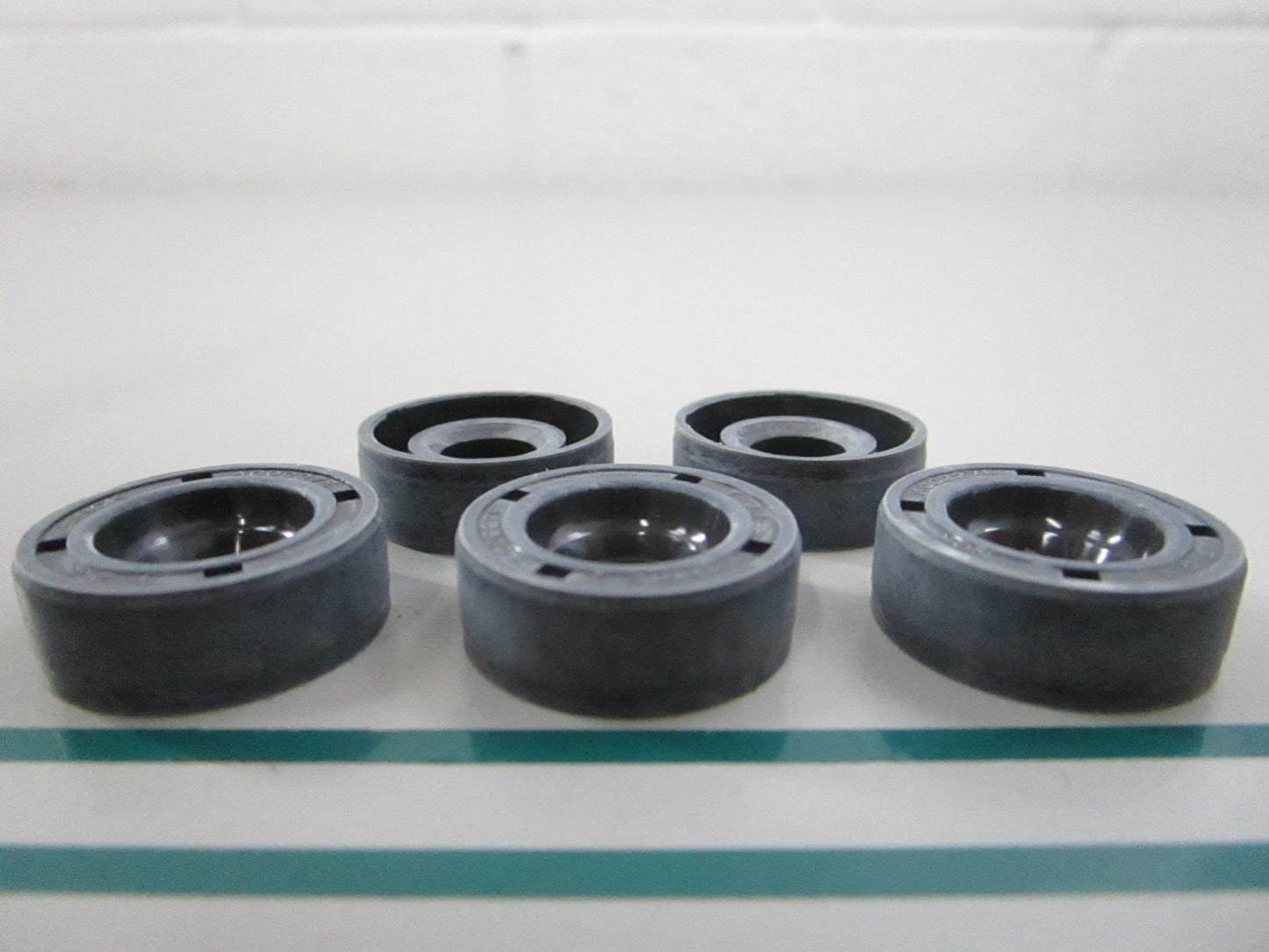 NEW OEM (LOT OF 5) 12014 Harley Davidson Oil Seal 0810