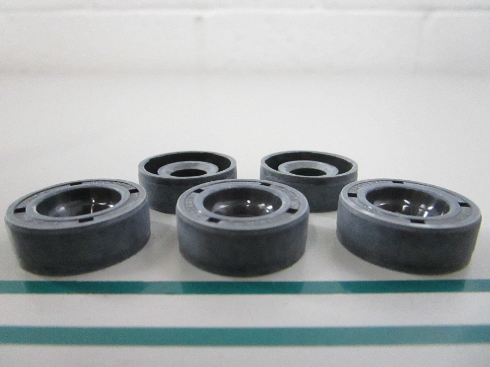 NEW OEM (LOT OF 5) 12014 Harley Davidson Oil Seal 0810