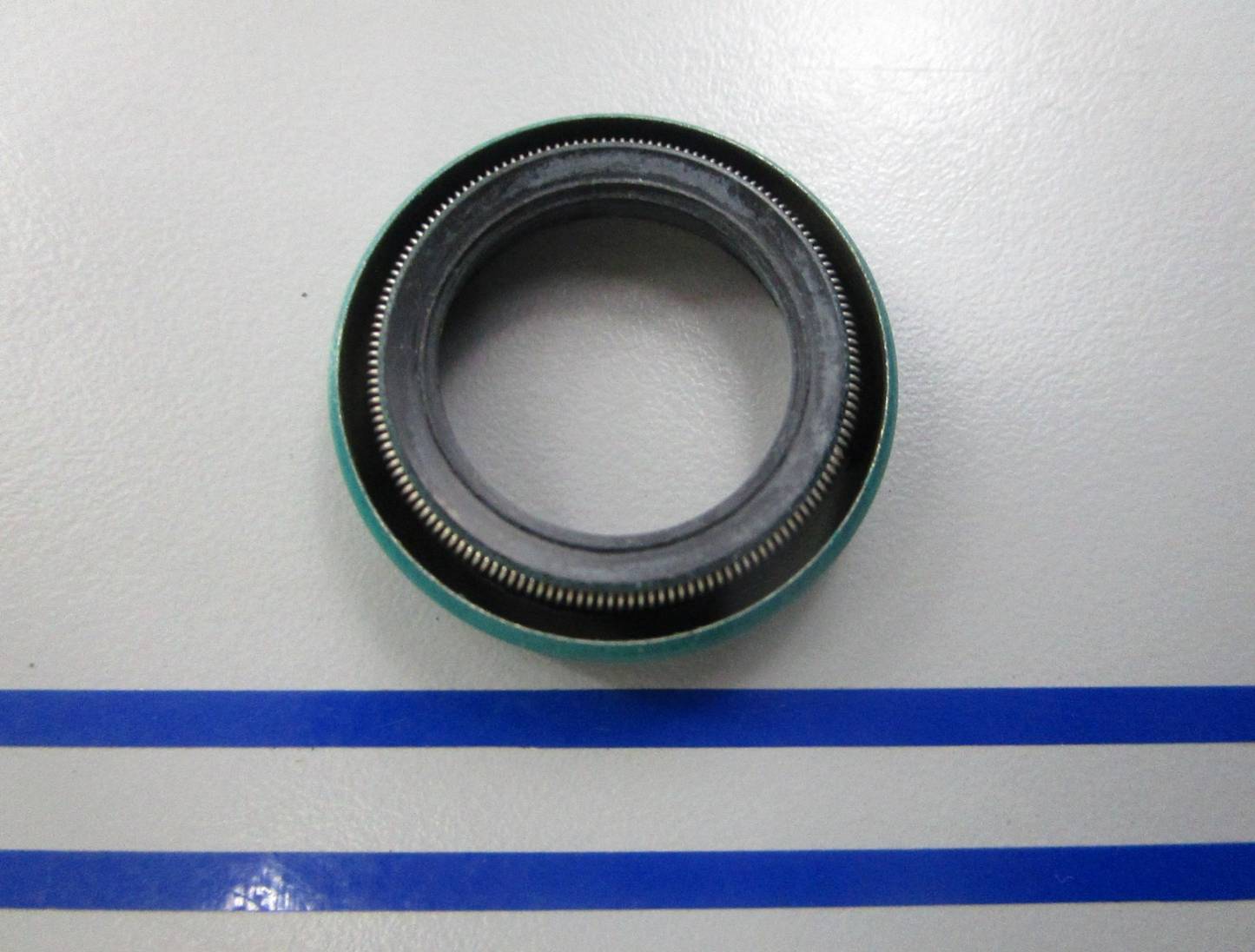 NEW 18-2064 Replaces: OMC 332205 Sierra Oil Seal 0810