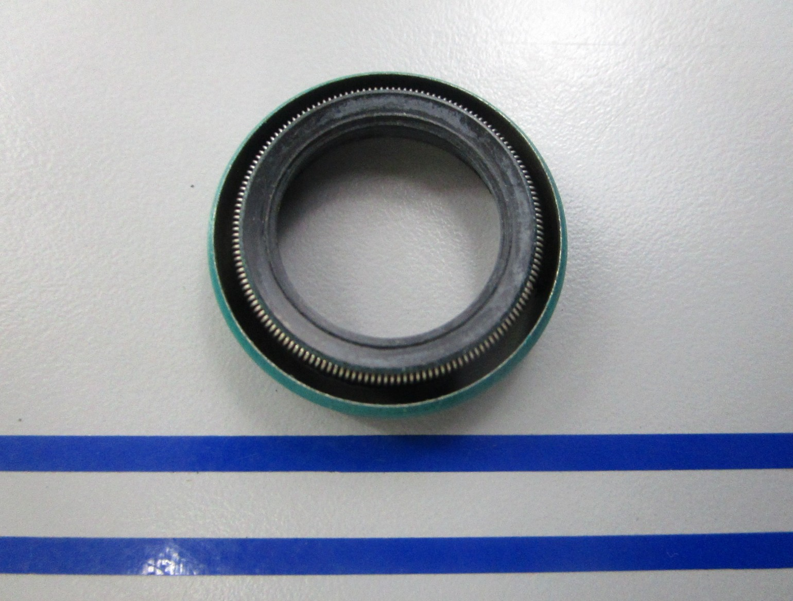 NEW 18-2064 Replaces: OMC 332205 Sierra Oil Seal 0810