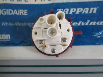 NEW OEM 131273700 Electrolux Pressure Switch 0820