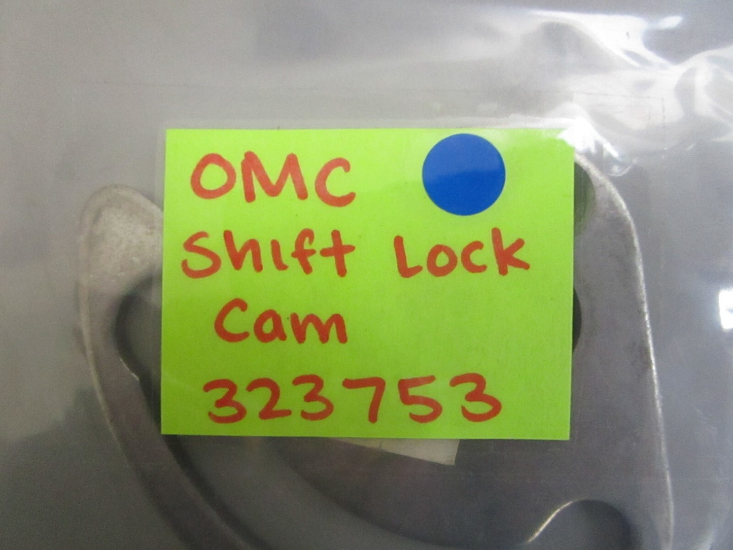 *NEW OEM* 0810 OMC Johnson Evinrude Shift Lock Cam 323753 0323753