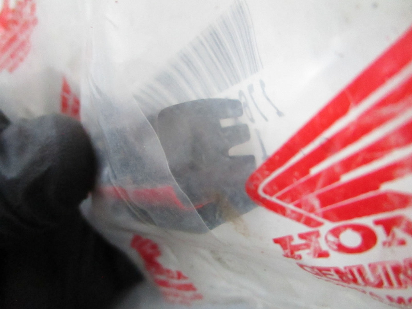 *NEW OEM* 0810 Honda Fuel Tank Cushion 17611-ML7-000