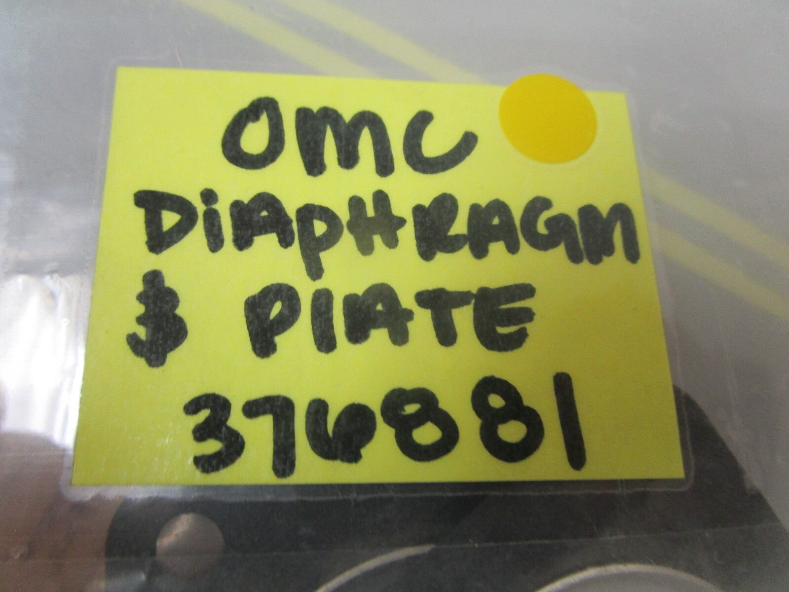 *NEW OEM* 0750 OMC Johnson Evinrude DIAPHRAGM & PLATE 376881 0376881