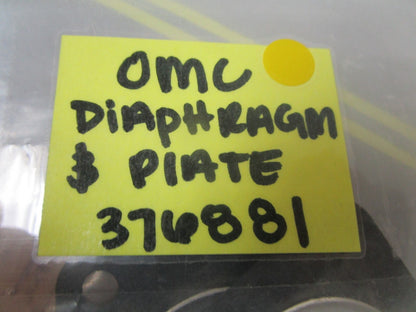 *NEW OEM* 0750 OMC Johnson Evinrude DIAPHRAGM & PLATE 376881 0376881