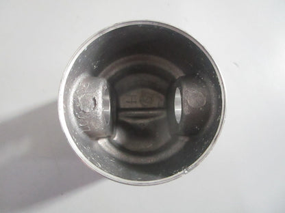 NEW OEM 385865 0385865 318522 OMC Johnson Evinrude Piston 0820