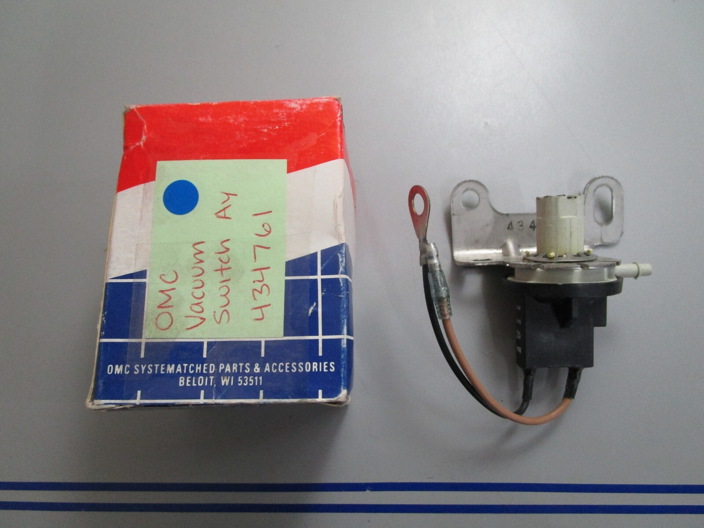*NEW OEM* 0820 OMC Johnson Evinrude Vacuum Switch Ay 434761 0434761
