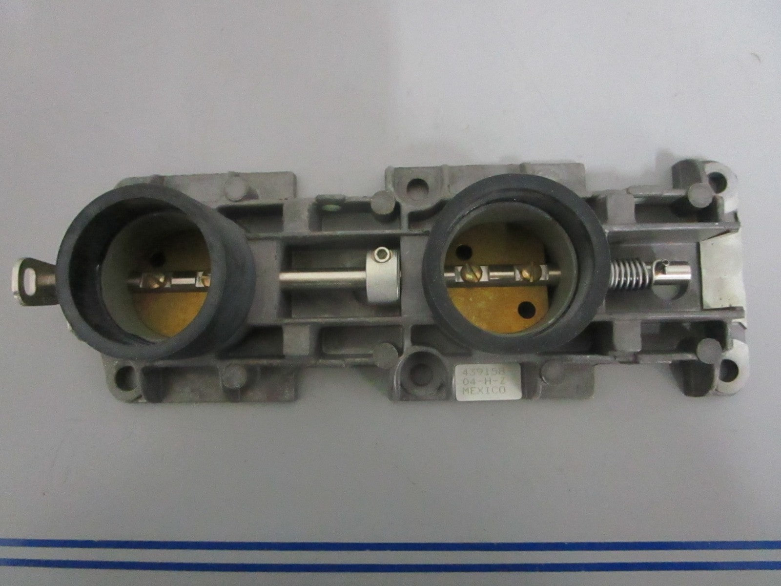 NEW OEM 439158 0439158 OMC Johnson Evinrude Throttle Body Assy 0820