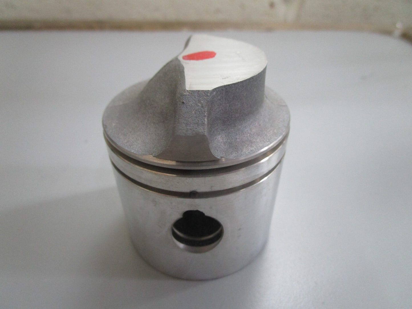 *NEW OEM* 0810 OMC Johnson Evinrude Piston 397487 0397487