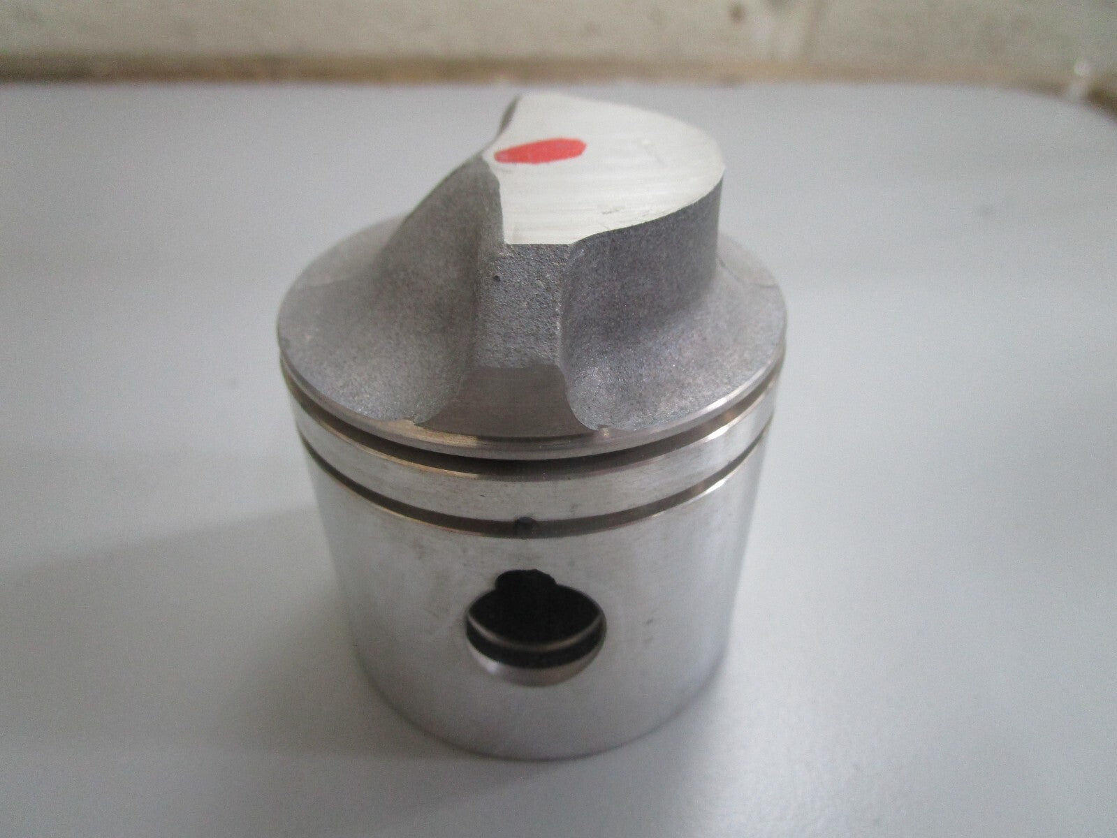 *NEW OEM* 0810 OMC Johnson Evinrude Piston 397487 0397487