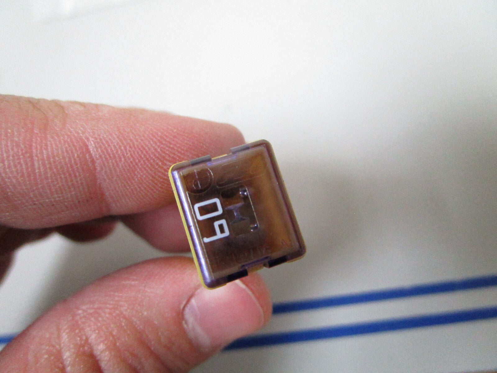 *NEW OEM* 0810 OMC Johnson Evinrude 60 AMP Fuse 5033633