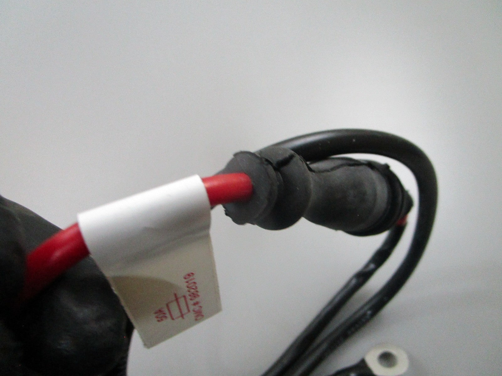 *NEW OEM* 0810 OMC Johnson Evinrude Fuse Holder & Lead 983322 0983322