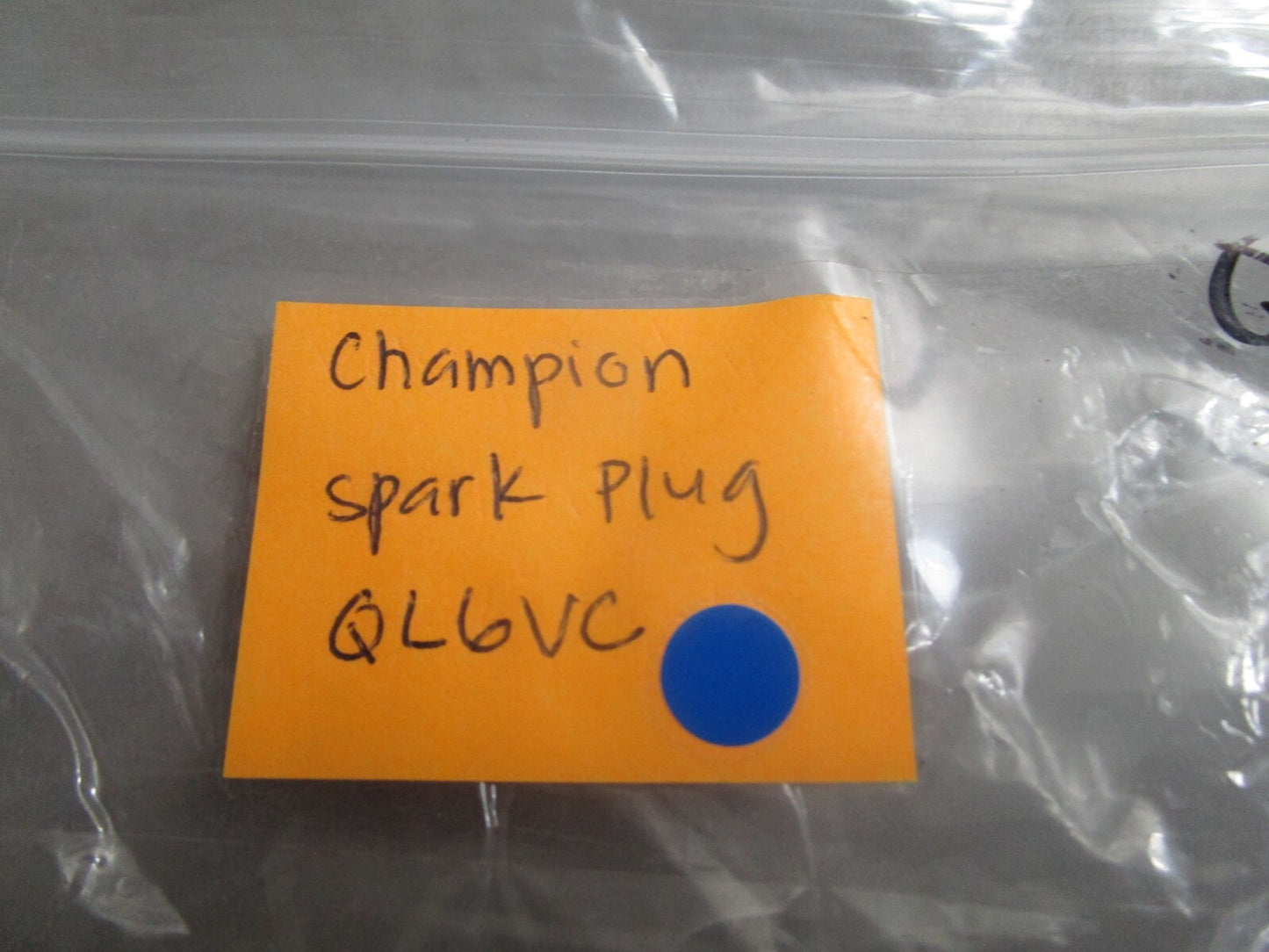 *NEW* (LOT OF 4) 0810 Champion Spark Plug QL6VC