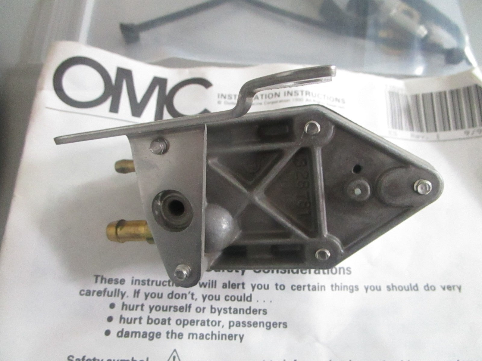 NEW OEM 431960 0431960 OMC Johnson Evinrude Fuel Pump Kit 0820