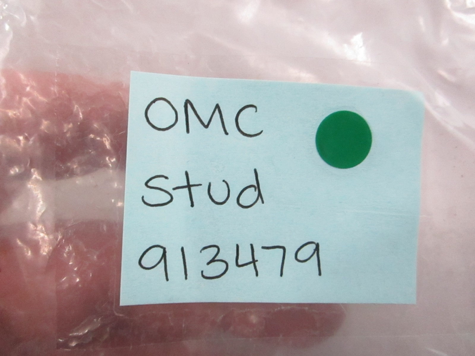 NEW OEM 913479 0913479 OMC Johnson Evinrude Stud 0810