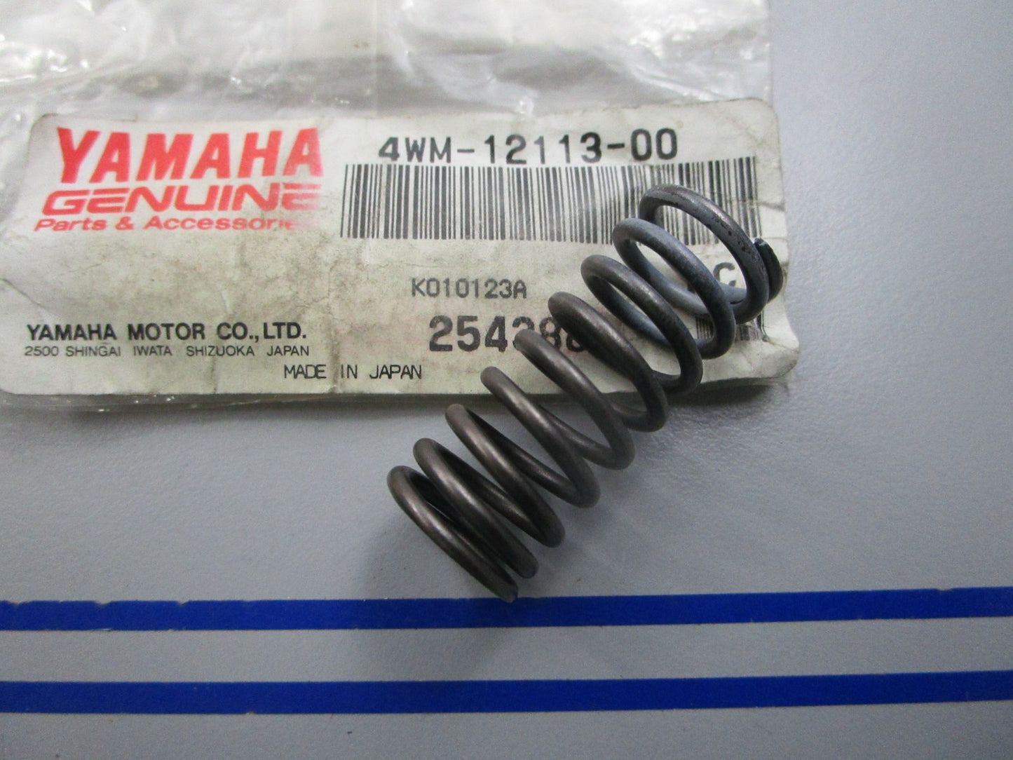 NEW OEM 4WM-12113-00-00 Yamaha Spring 0810