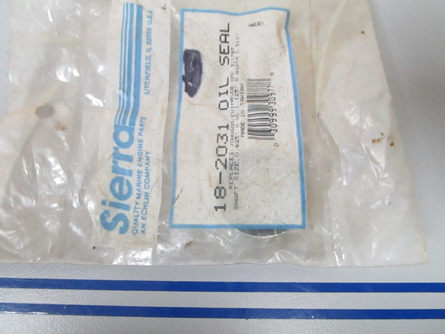 NEW 18-2031 Replaces: OMC 321787 Sierra Oil Seal 0810
