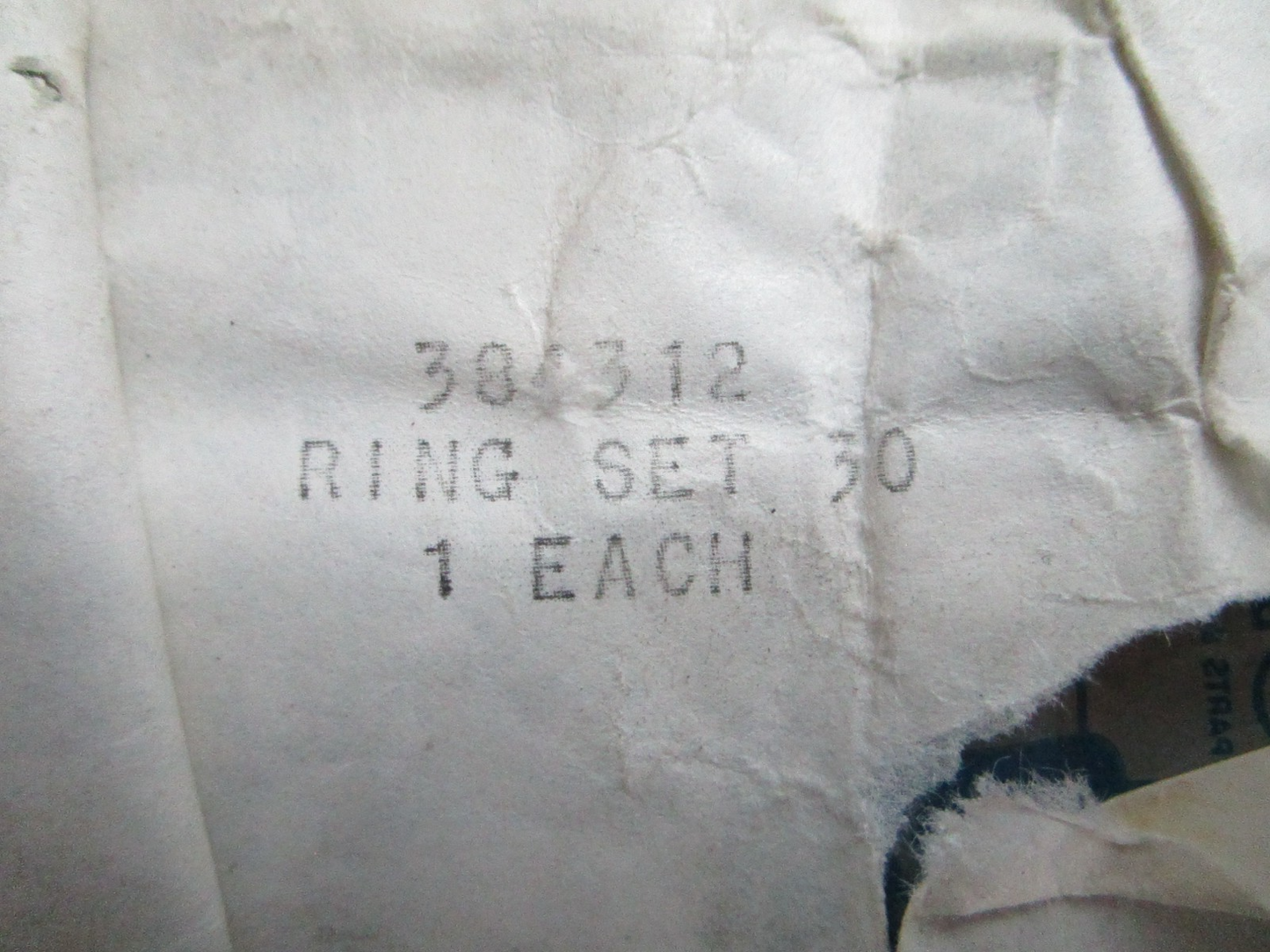 *NEW OEM* 0820 OMC Johnson Evinrude 2 Piston Ring Set 384312 0384312