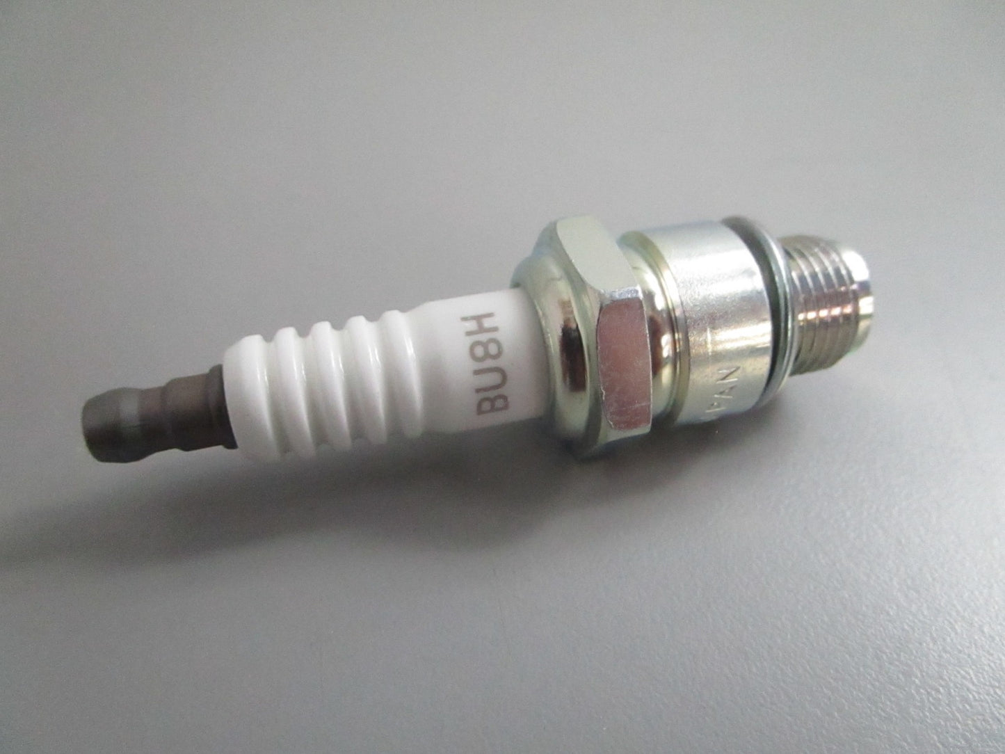 *NEW OEM* (LOT OF 10) 0820 Mercury Quicksilver NGK Spark Plug 33-13686Q BU8H