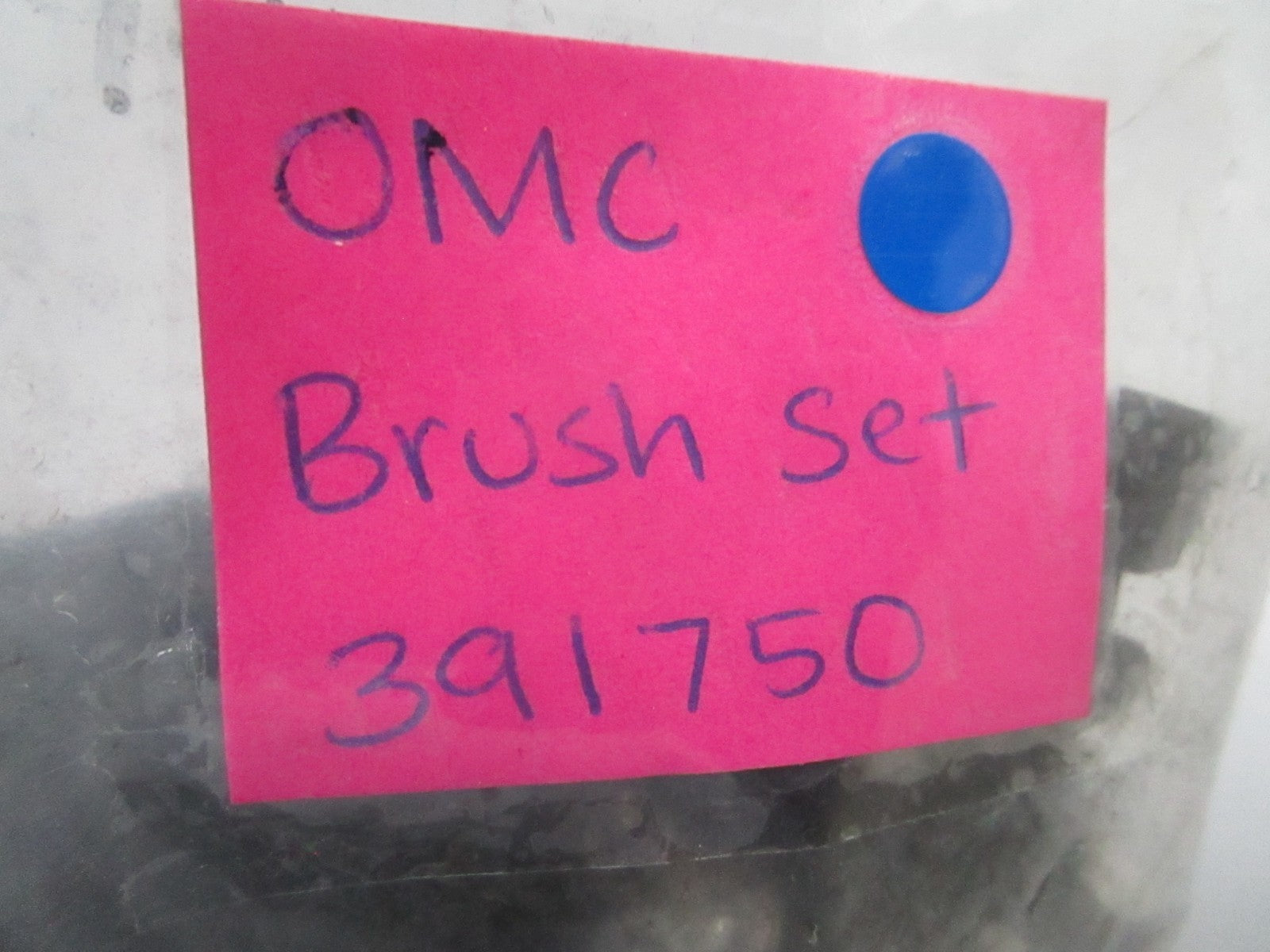 *NEW OEM* 0810 OMC Johnson Evinrude Brush Set 391750 0391750