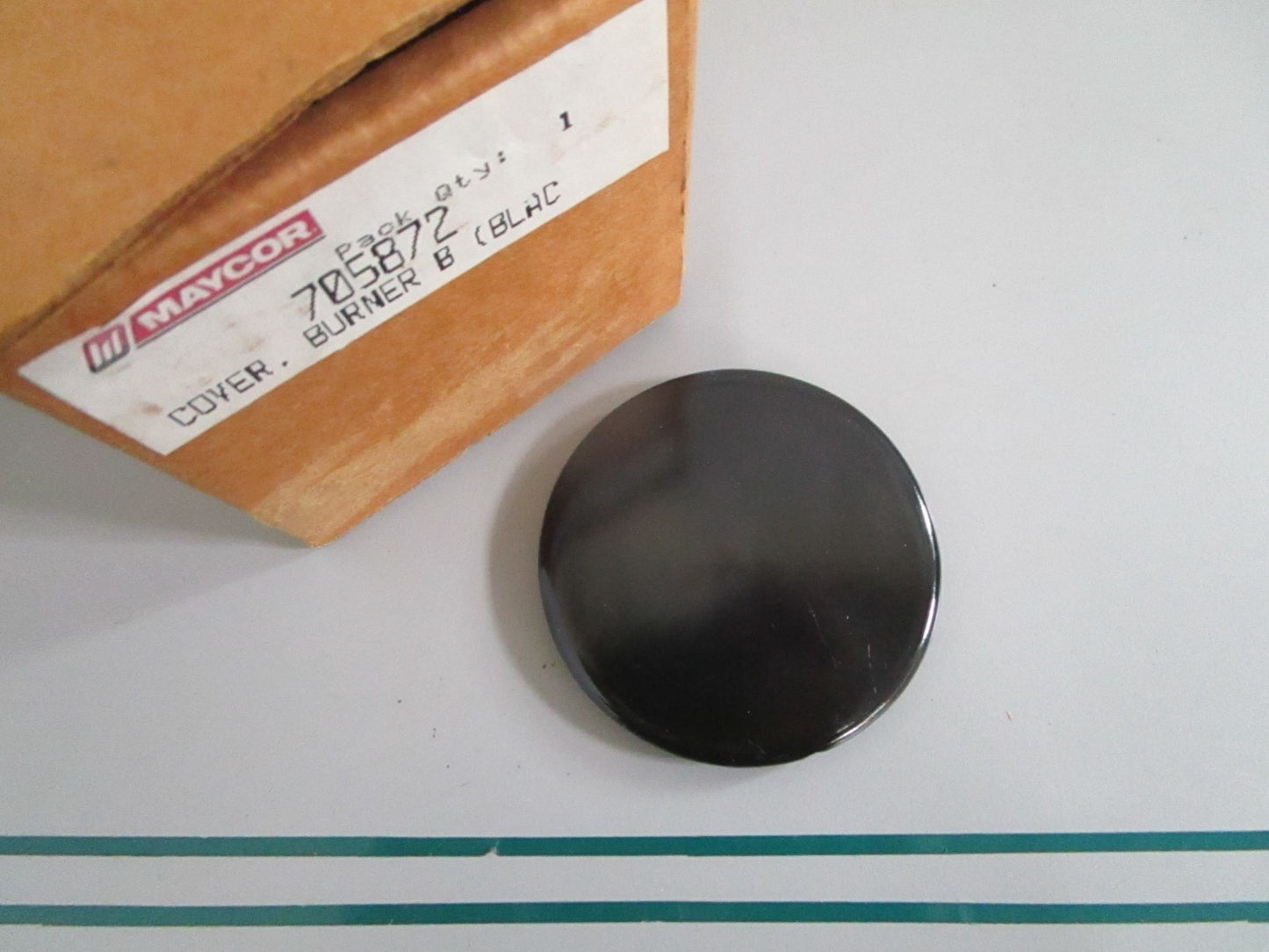 NEW OEM 705872 Maytag Burner Cover 0820