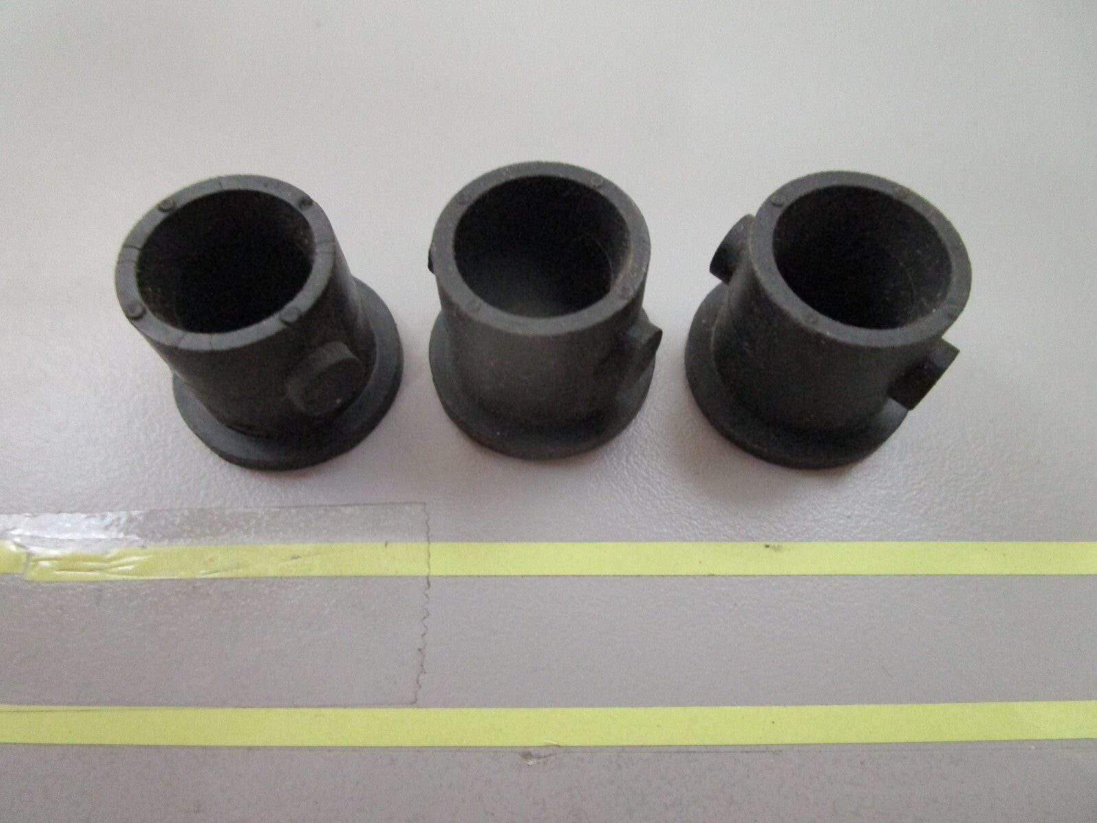 *NEW OEM* (LOT OF 3) 0810 OMC Johnson Evinrude Grommet 304026 0304026