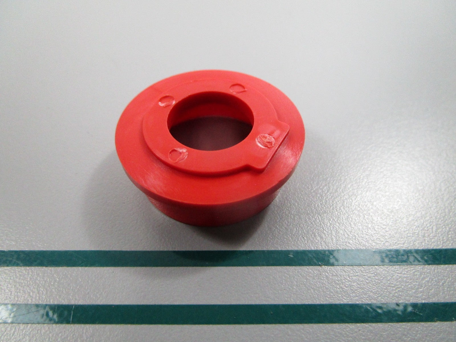 NEW OEM 324065 0324065 OMC Johnson Evinrude Mounting Ring 0810