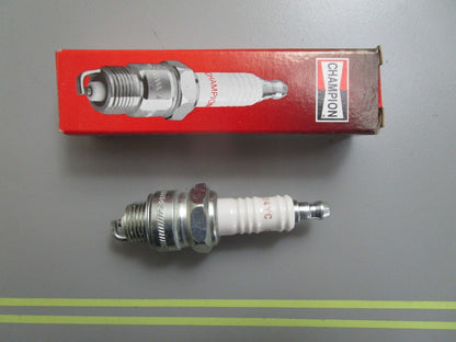 *NEW*  0810 Champion Spark Plug RJ14VC