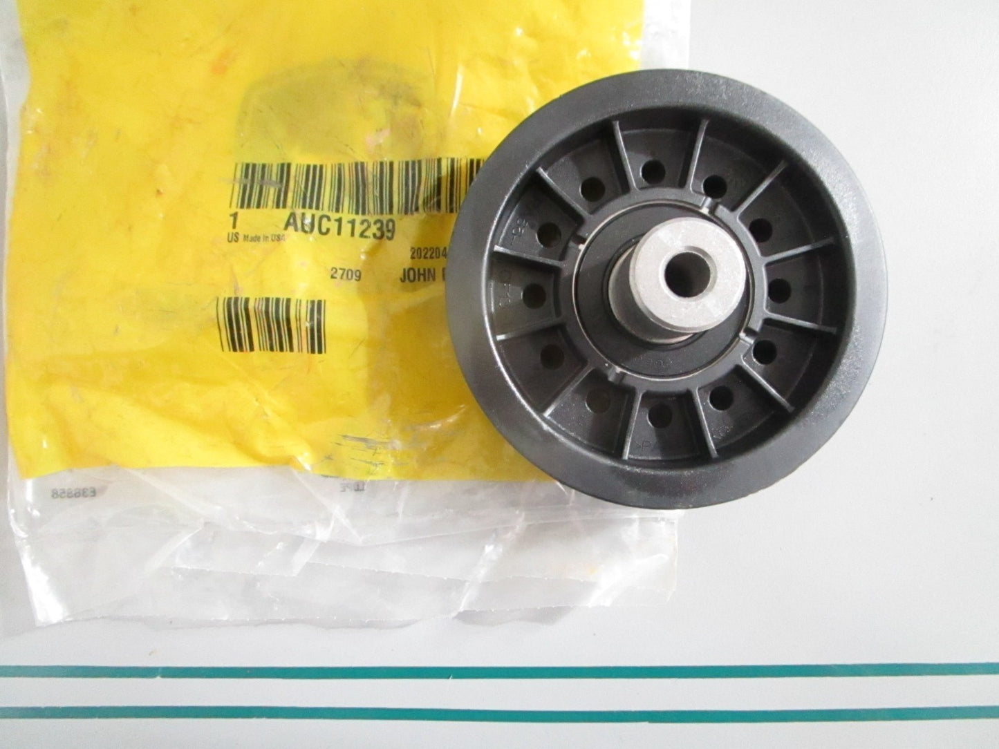 NEW OEM AUC11239 John Deere Idler Pulley 0820