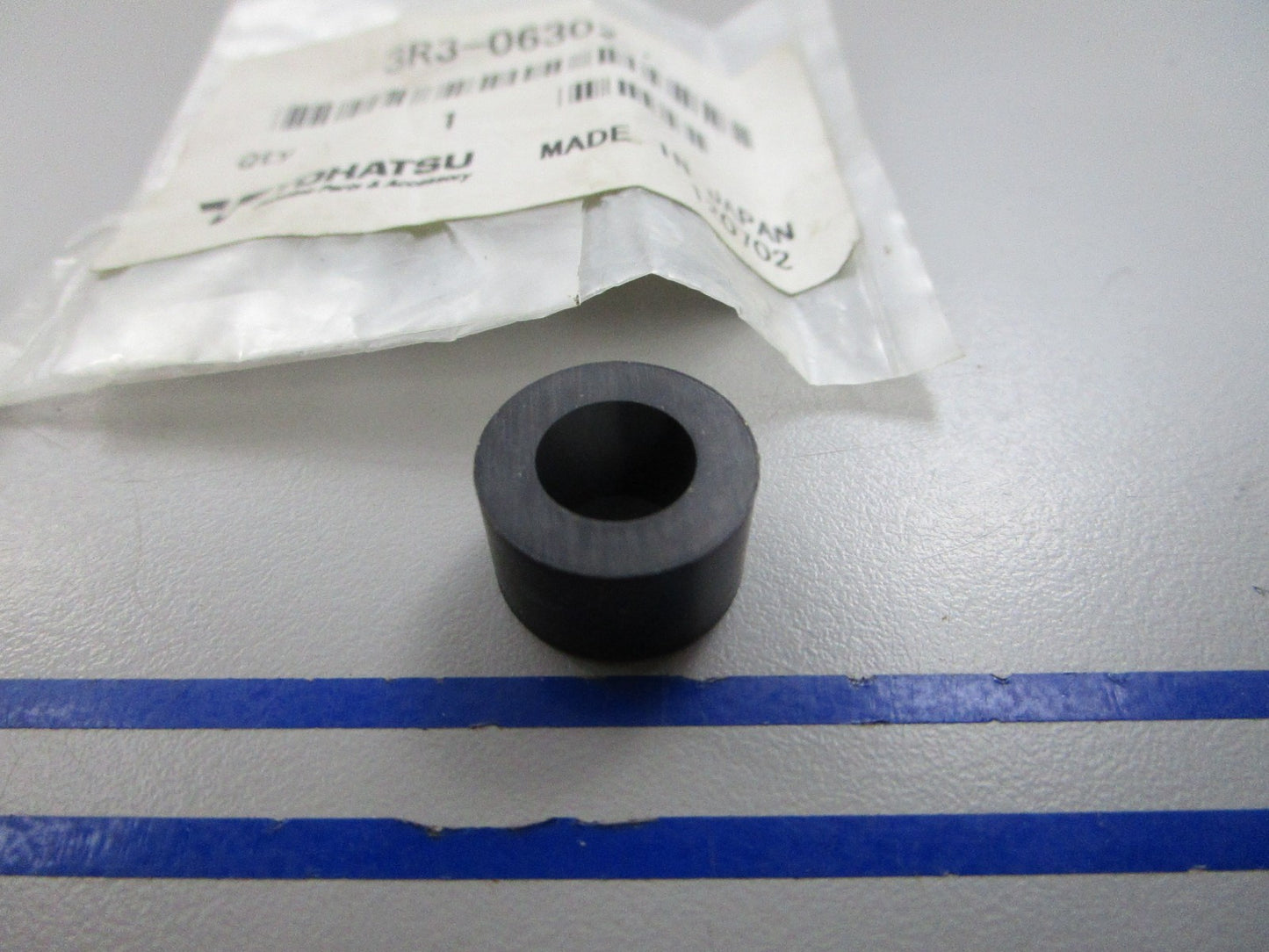 NEW OEM 3R3-06302-0 3R3063020 Tohatsu Rubber Mount 0810