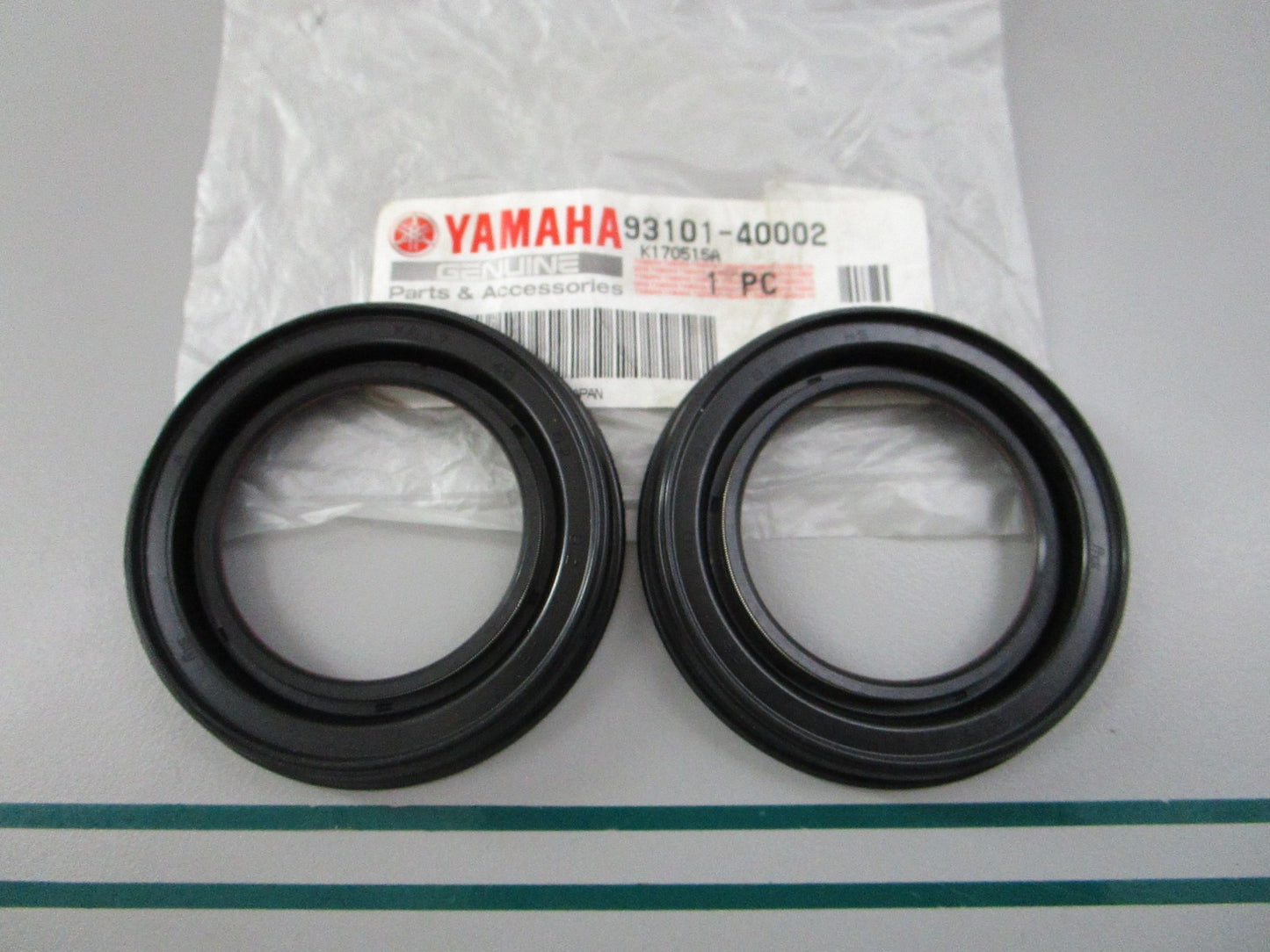 NEW OEM (LOT OF 2) 93101-40002-00 Yamaha Oil Seal 0810