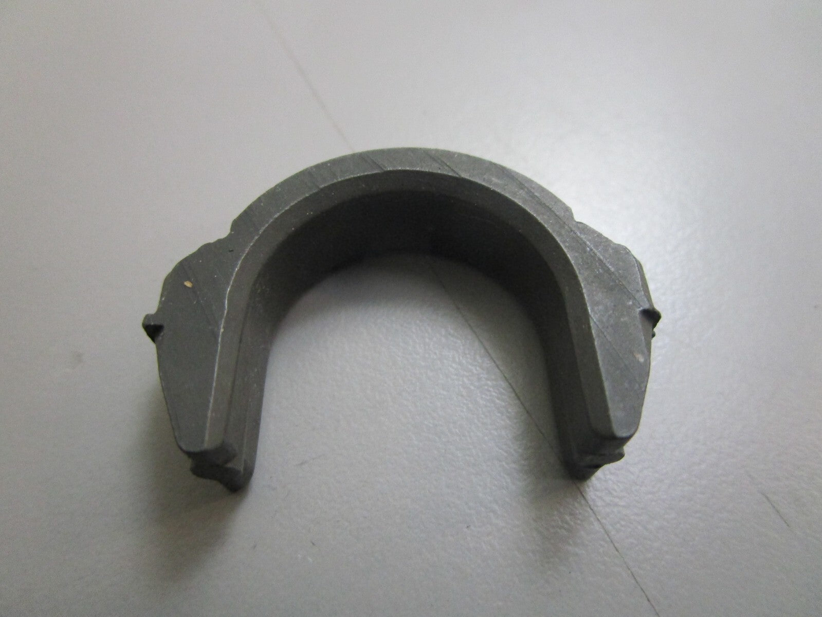 *NEW OEM* 0820 OMC Johnson Evinrude Cradle 303381 0303381